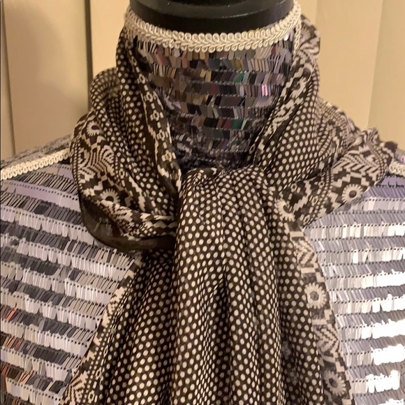 NWOT Gap Chocolate & Ivory Geometric-Print Scarf! - Picture 2 of 5